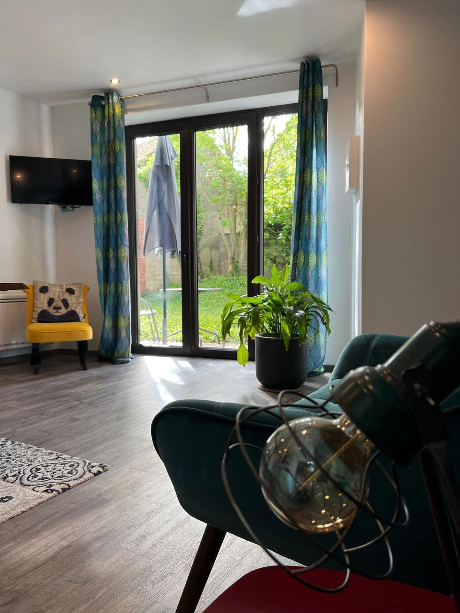 Apartamento Les Haltes De La Rive Gauche Sury-pres-Lere Exterior foto